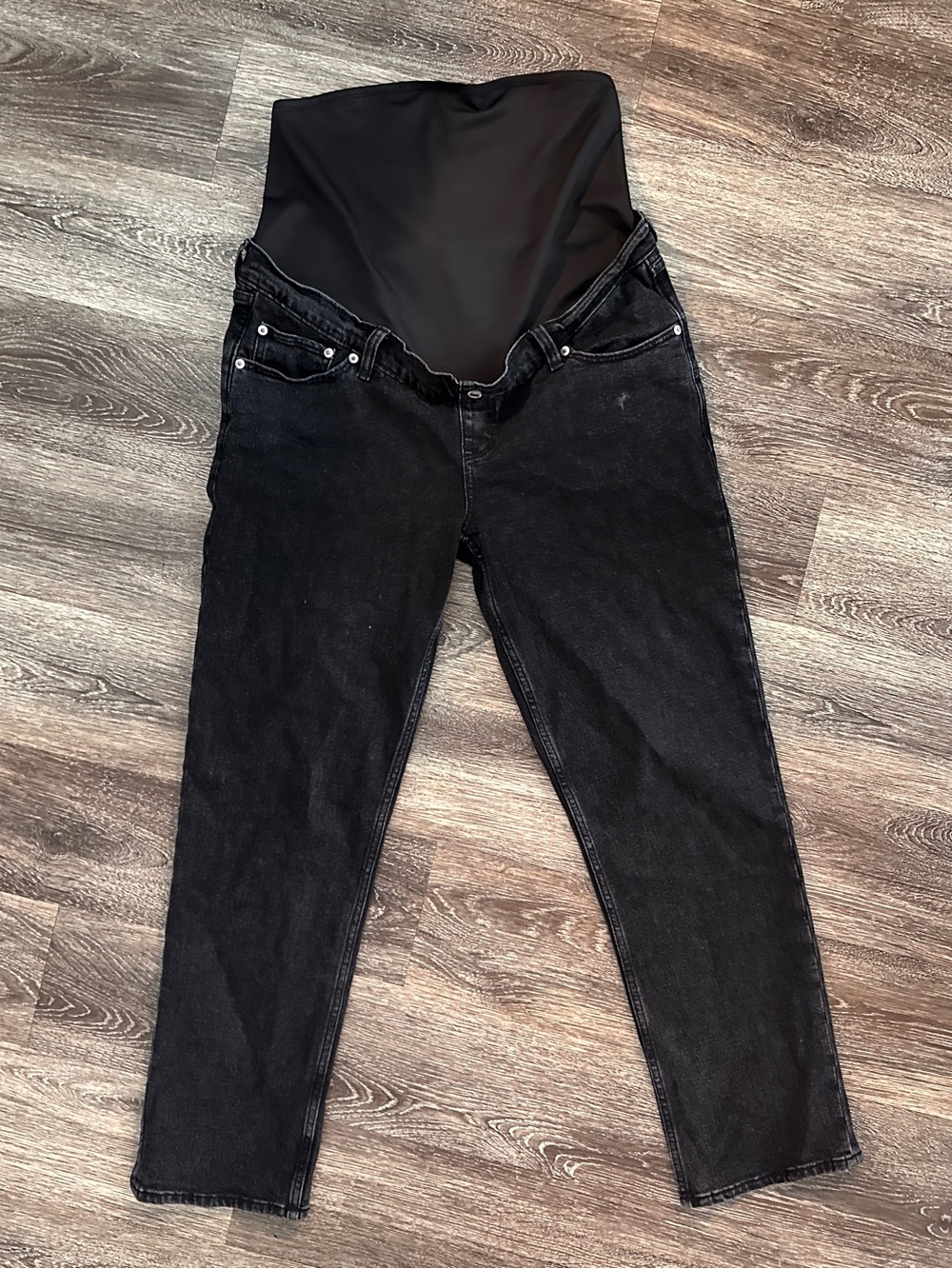 ABERCROMBIE A&F | Maternity 90s Straight Jeans with Stretch Waist Panel